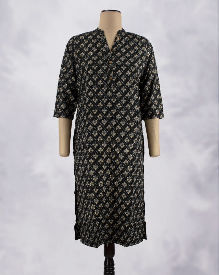 Picture of Black Floral Printed Straight Kurti
