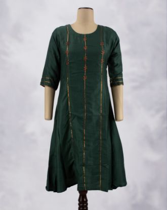 Picture of Green Zari & Thread Works Umbrella Kurti